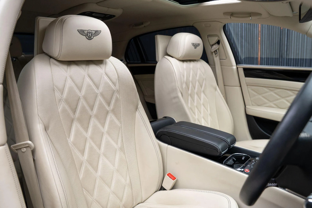Bentley Flying Spur V8 Saloon Grey #12