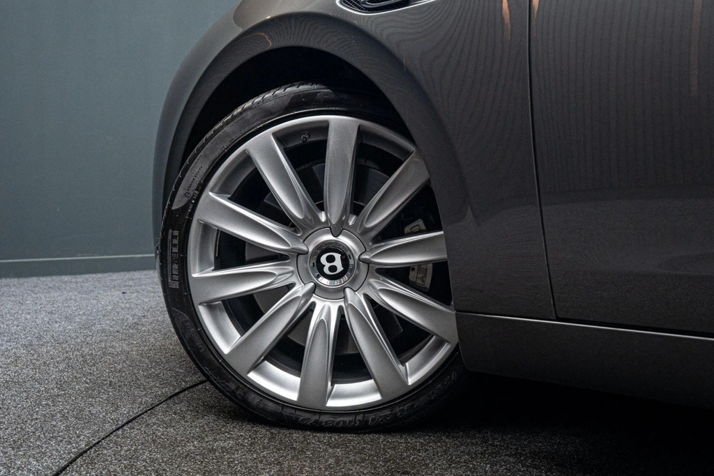 Bentley Flying Spur V8 Saloon Grey #13