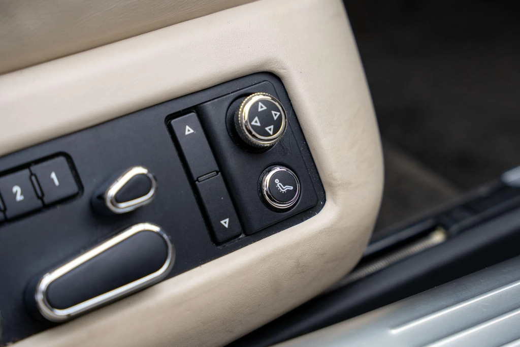 Bentley Flying Spur V8 Saloon Grey #40
