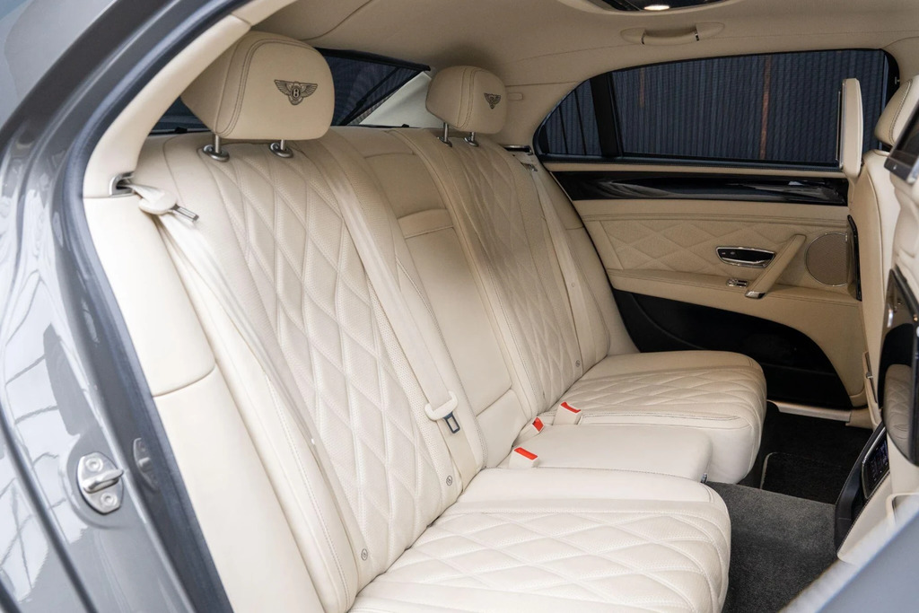 Bentley Flying Spur V8 Saloon Grey #14