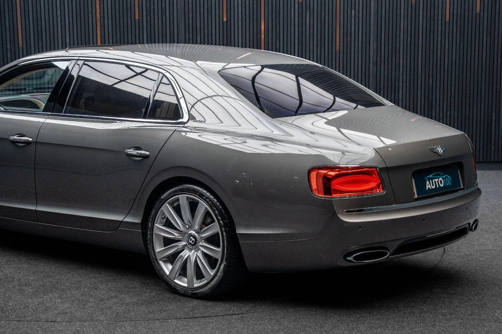 Bentley Flying Spur V8 Saloon Grey #19