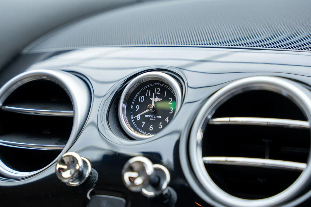 Bentley Flying Spur V8 Saloon Grey #8