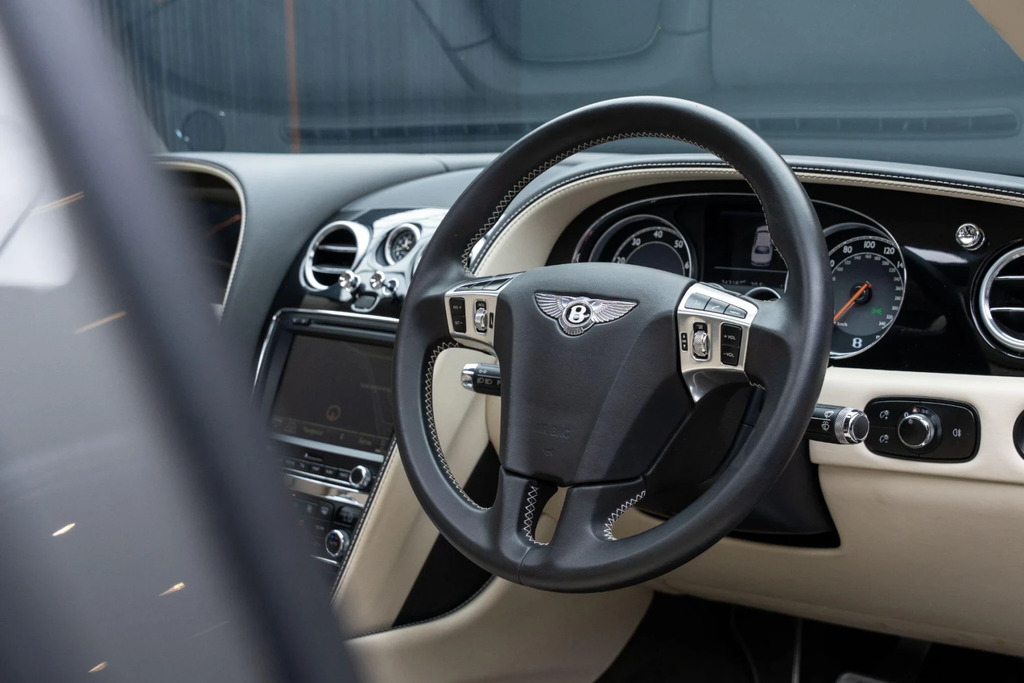 Bentley Flying Spur V8 Saloon Grey #46