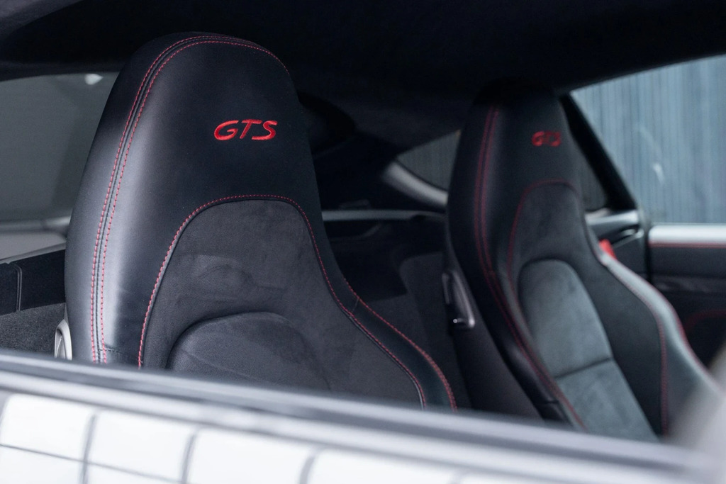 Porsche 718 Cayman Cayman S-a Green #13