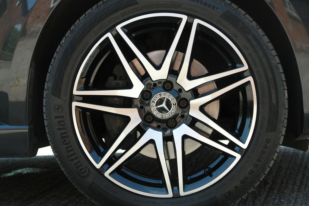 Mercedes-Benz V Class Mpv Silver #37