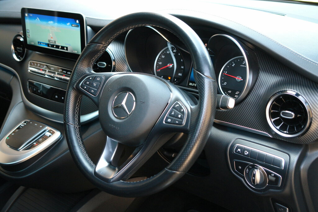 Mercedes-Benz V Class Mpv Silver #23