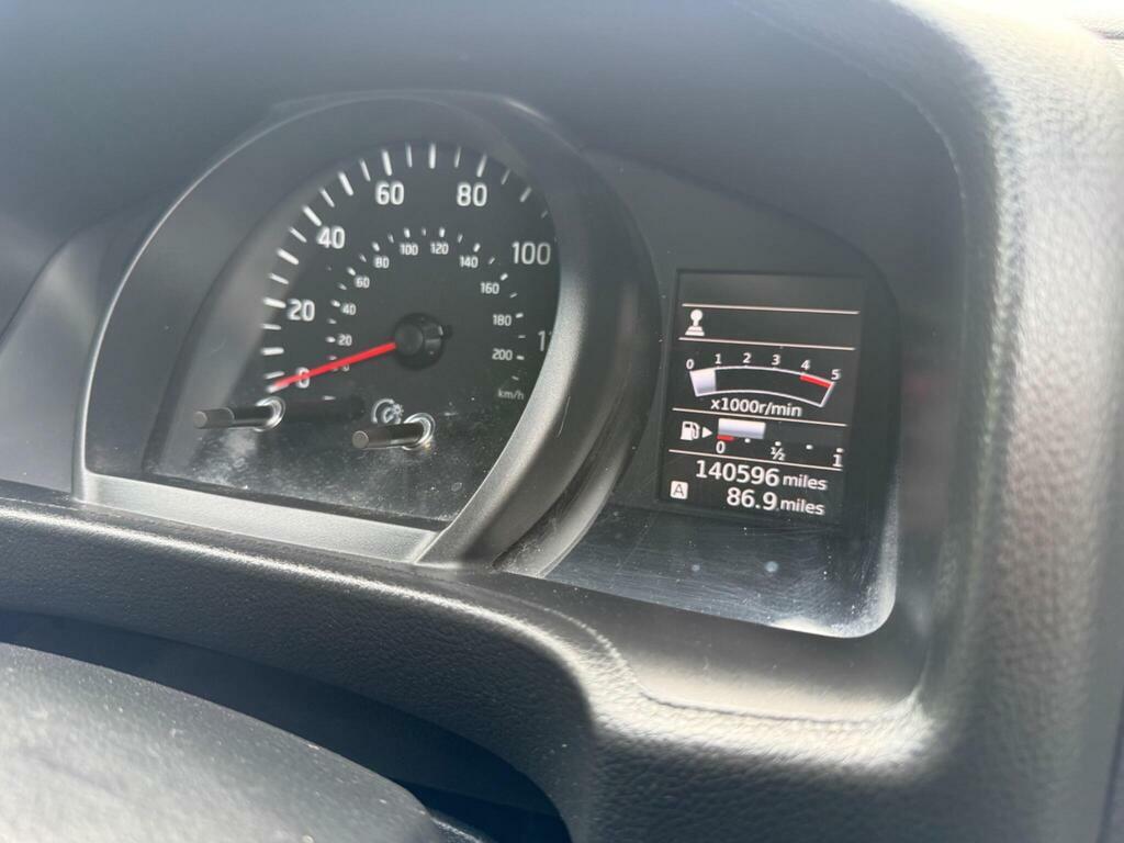 Nissan NV200 Panel Van White #10