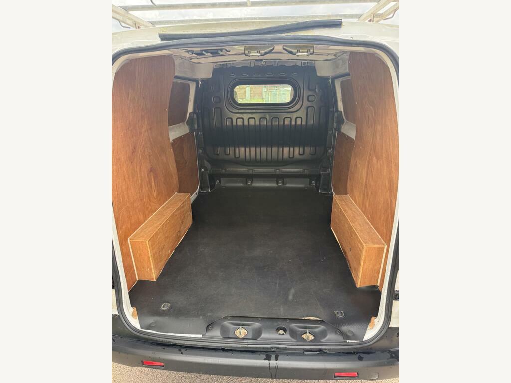 Nissan NV200 Panel Van White #14