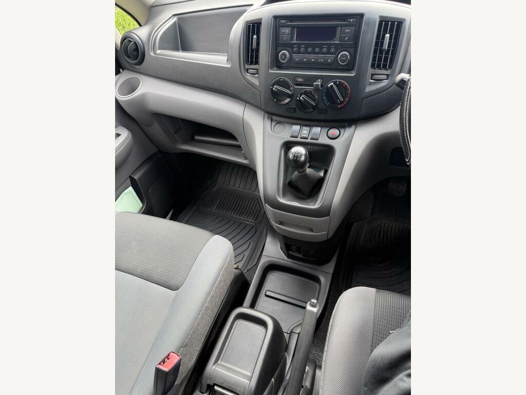 Nissan NV200 Panel Van White #11