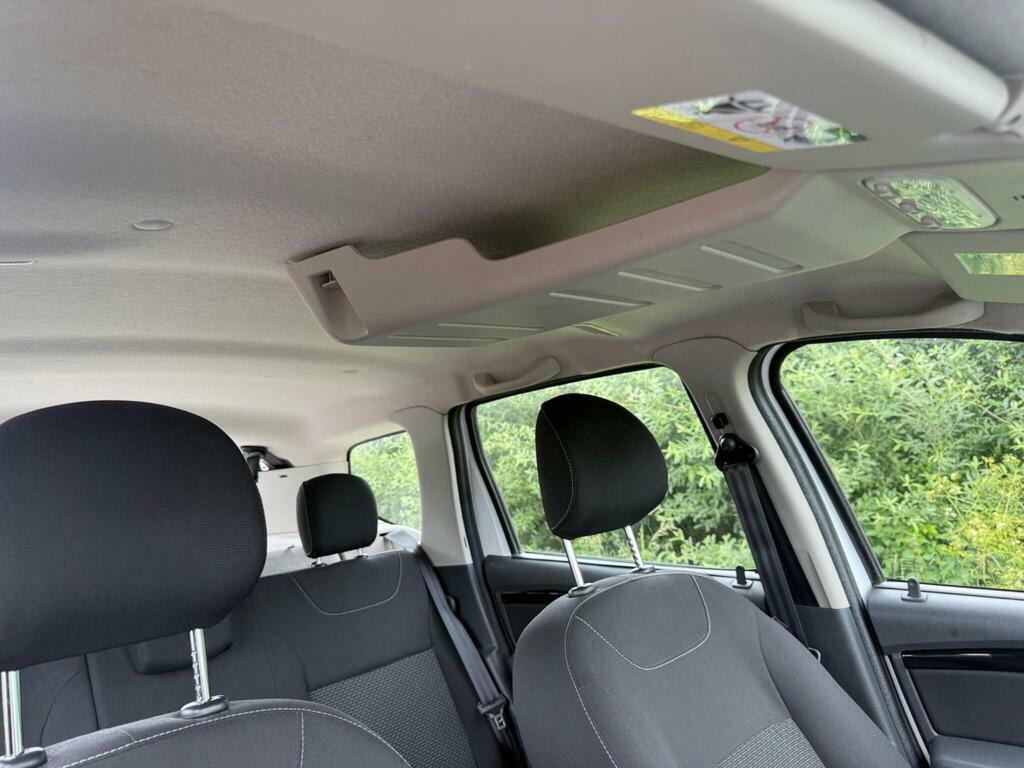 Dacia Duster Laureate Silver #15