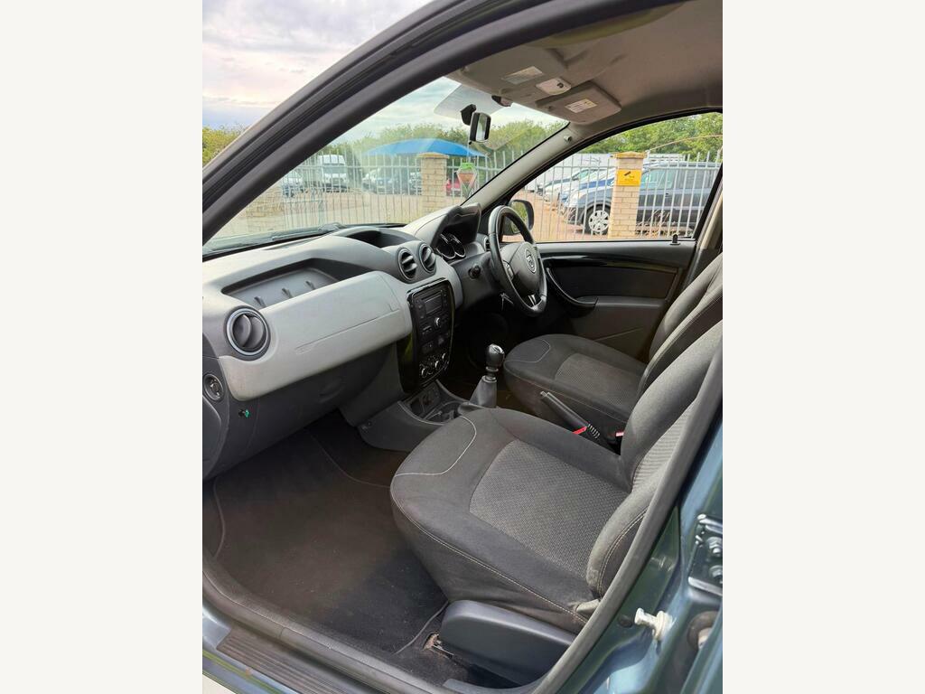 Dacia Duster 1.5 Turbo Laureate Edition, 5Dr, Suv. Blue #14