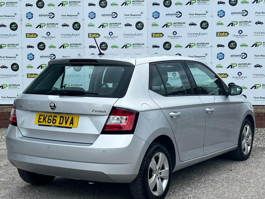 Skoda Fabia 1.2 Tsi Se Dsg Euro 6 Ss Silver #6