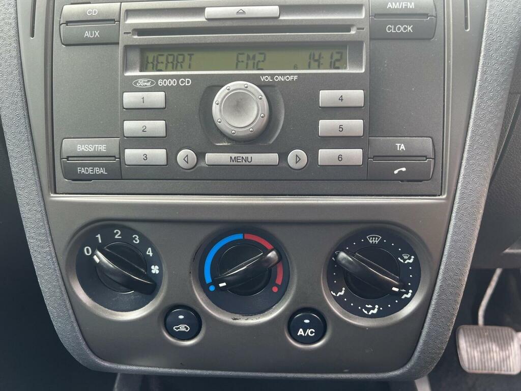Ford Fusion 1.4 Zetec Black #20