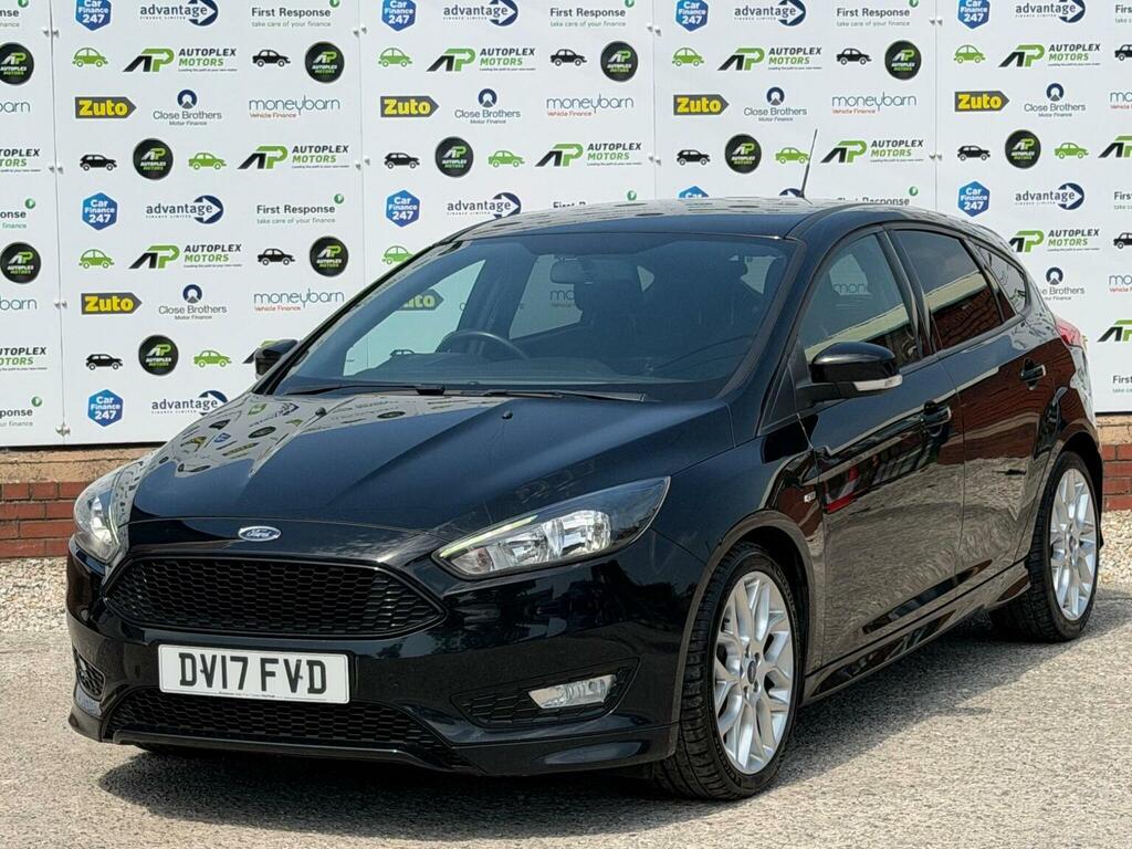 Ford Focus Hatchback 1.5 Tdci St-line Euro 6 Ss 2017 Black #4