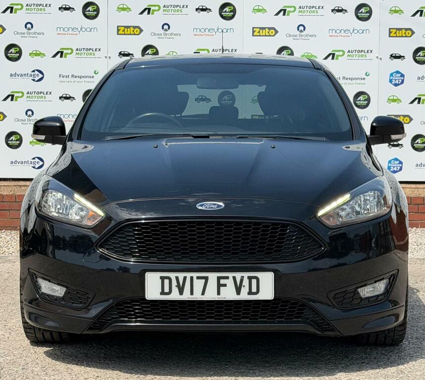 Ford Focus Hatchback 1.5 Tdci St-line Euro 6 Ss 2017 Black #3