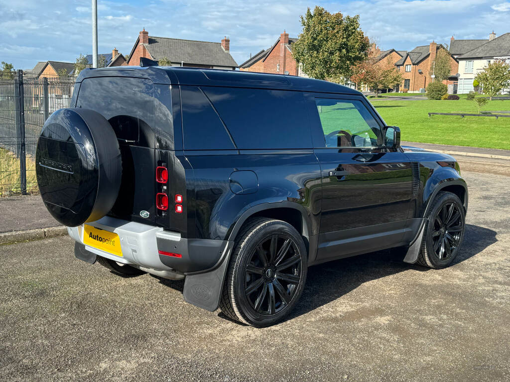 Land Rover Defender 3.0 D200 Hard Top Black #6