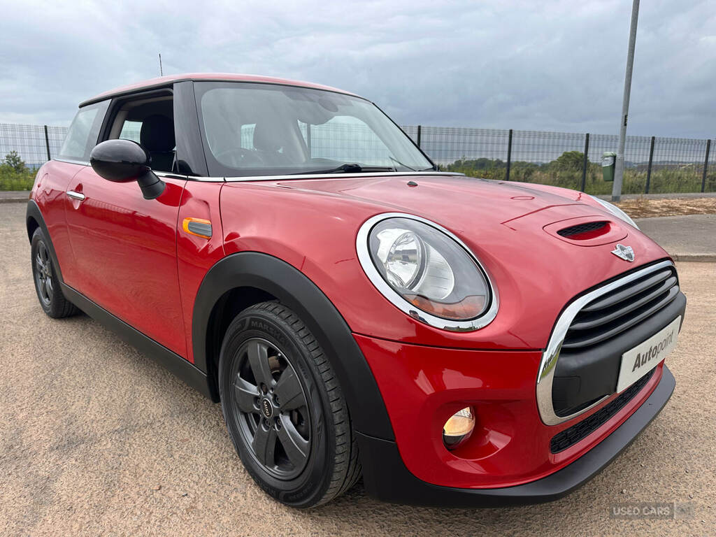 Mini Hatch 1.2 One Red #2