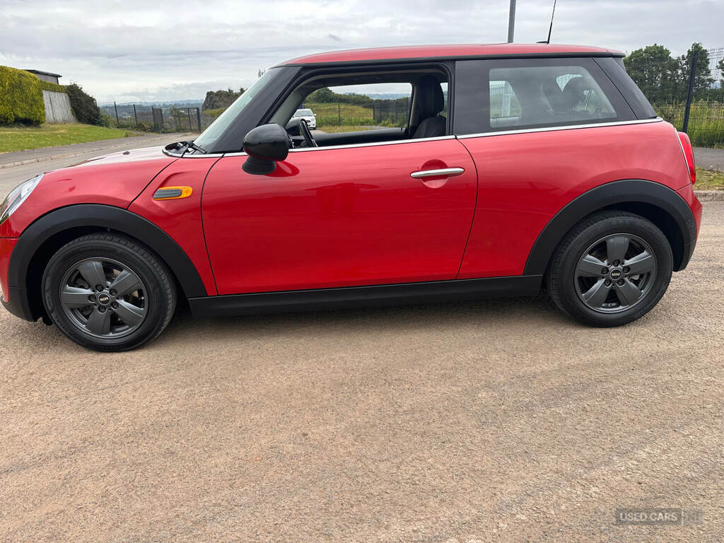 Mini Hatch 1.2 One Red #5