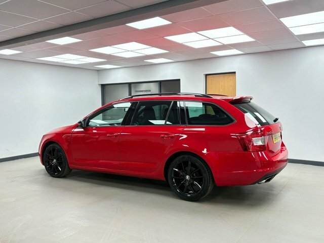 Skoda Octavia 2.0 Tdi Vrs Estate Euro 5 Ss Red #5