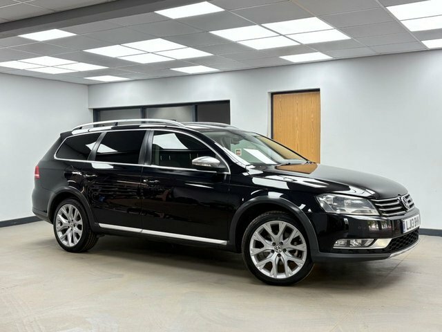 Volkswagen Passat Alltrack 2.0 Tdi Bluemotion Tech Alltrack Estate Black #2