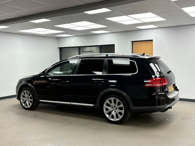 Volkswagen Passat Alltrack 2.0 Tdi Bluemotion Tech Alltrack Estate Black #5