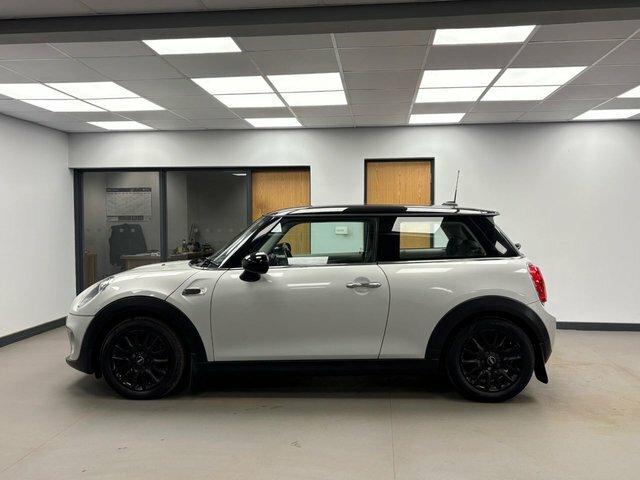 Mini Hatch 1.5 Cooper D Hatchback Euro 6 S AP64FMY Silver #4