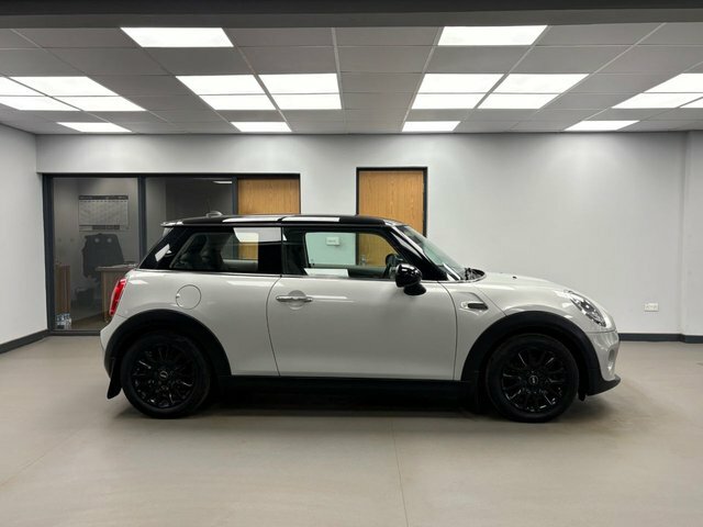 Mini Hatch 1.5 Cooper D Hatchback Euro 6 S AP64FMY Silver #3