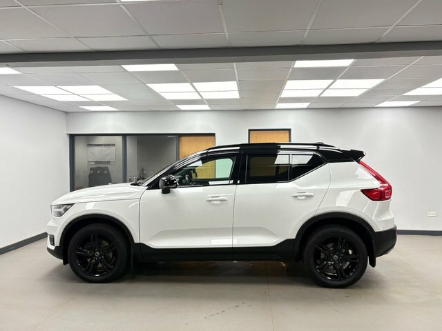 Volvo XC40 2.0 D3 R-design Suv Awd Euro 6 S White #4