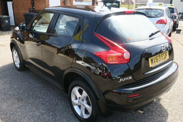 Nissan Juke 2013 1.6 Visia Suv Euro 5 94 Ps Black #3