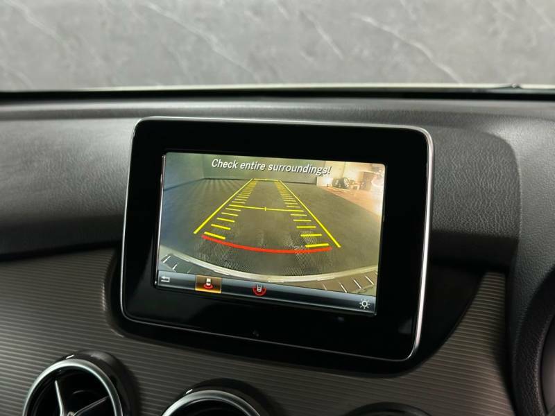 Mercedes-Benz B Class Mpv B220 Black #19