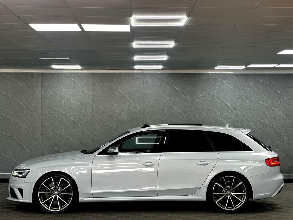 Audi RS4 Avant Rs4 Avant 4.2 Fsi V8 Quattro 5-Door White #26
