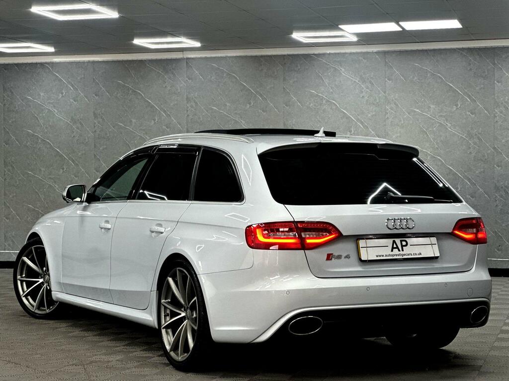 Audi RS4 Avant Rs4 Avant 4.2 Fsi V8 Quattro 5-Door White #28