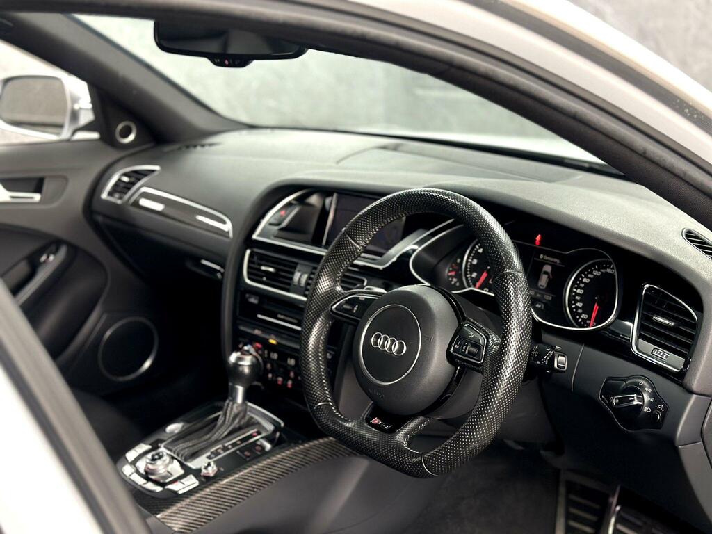 Audi RS4 Avant Rs4 Avant 4.2 Fsi V8 Quattro 5-Door White #37