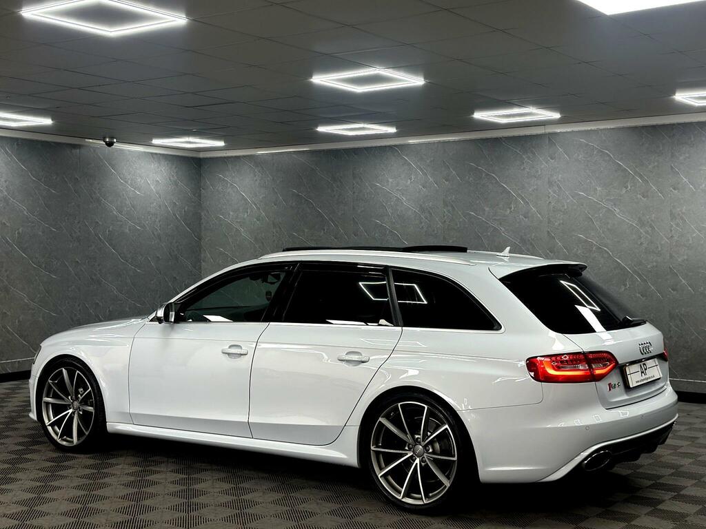 Audi RS4 Avant Rs4 Avant 4.2 Fsi V8 Quattro 5-Door White #24