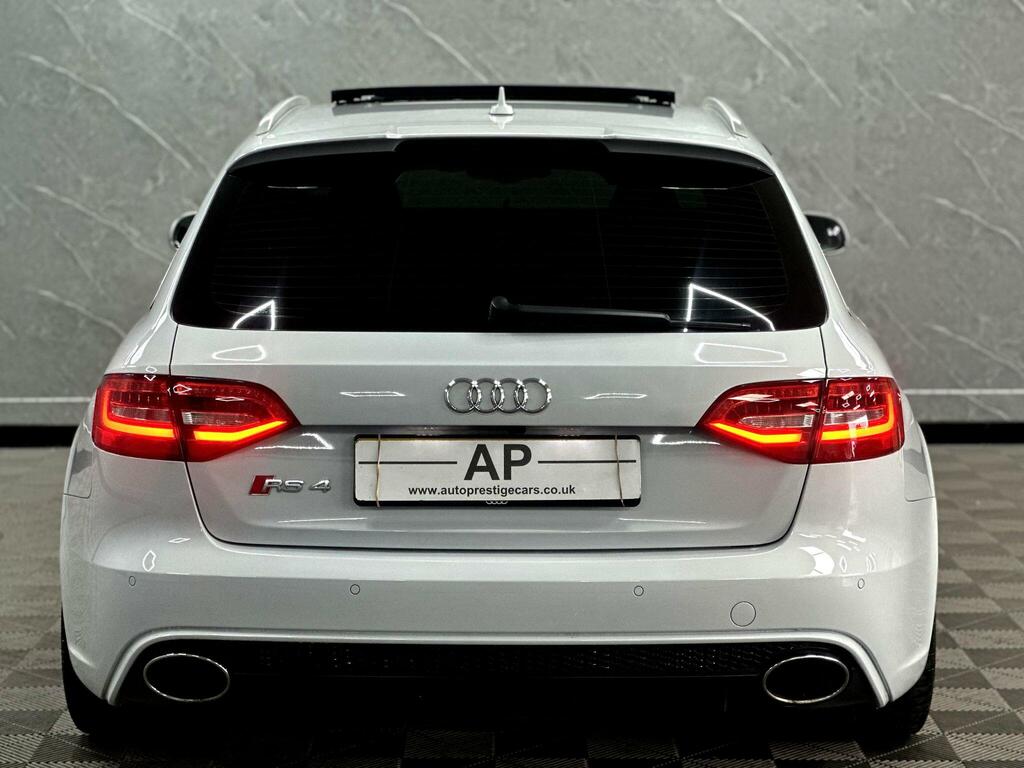 Audi RS4 Avant Rs4 Avant 4.2 Fsi V8 Quattro 5-Door White #29