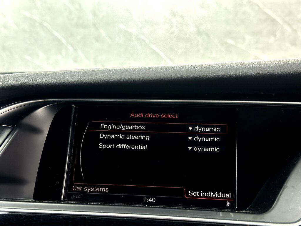 Audi RS4 Avant Rs4 Avant 4.2 Fsi V8 Quattro 5-Door White #44