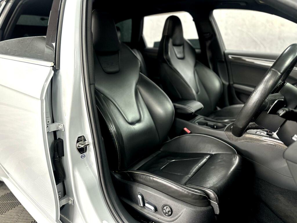 Audi RS4 Avant Rs4 Avant 4.2 Fsi V8 Quattro 5-Door White #39