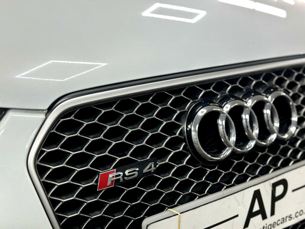 Audi RS4 Avant Rs4 Avant 4.2 Fsi V8 Quattro 5-Door White #35