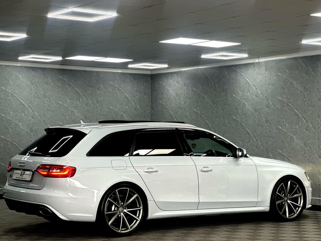 Audi RS4 Avant Rs4 Avant 4.2 Fsi V8 Quattro 5-Door White #31