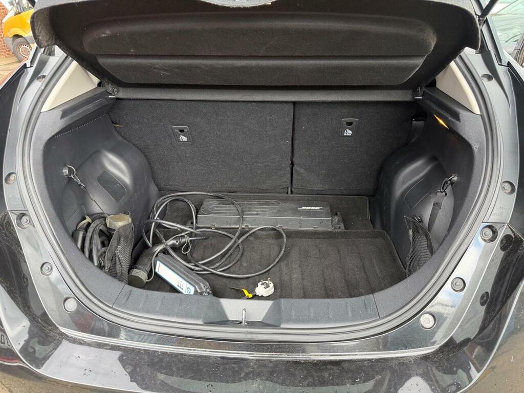 Nissan Leaf Leaf Acenta White #10
