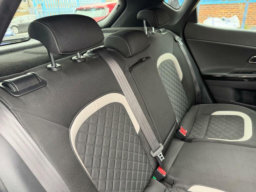 Kia Ceed White #21