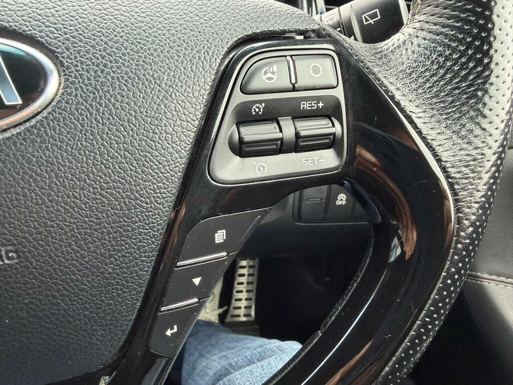 Kia Ceed White #38