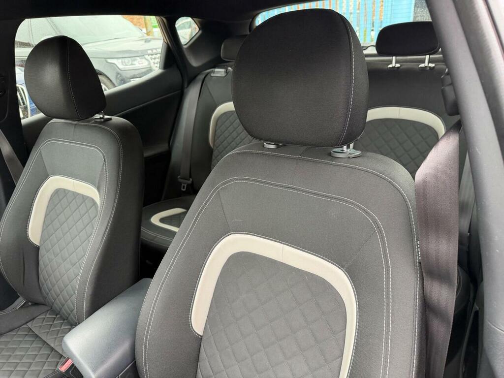 Kia Ceed White #31