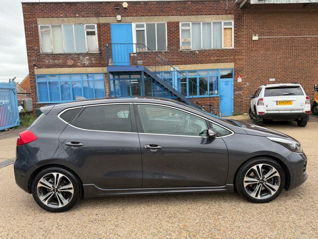 Kia Ceed White #9
