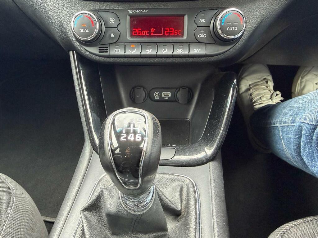 Kia Ceed White #40