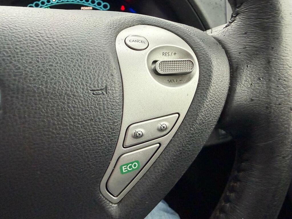 Nissan Leaf Acenta Red #35