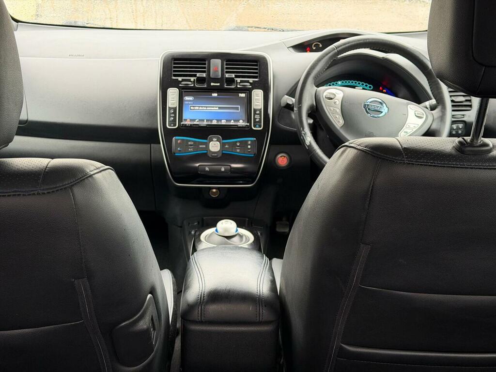 Nissan Leaf Acenta Red #12