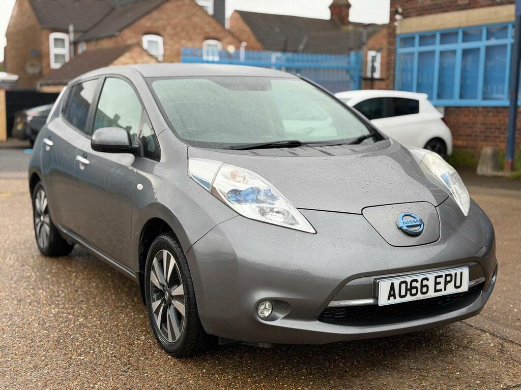 Nissan Leaf 30Kwh Tekna Grey #2