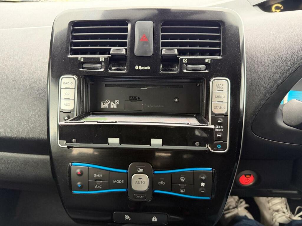 Nissan Leaf Acenta Red #41