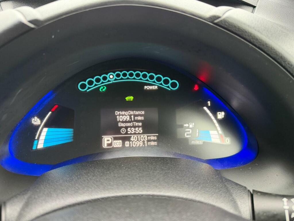 Nissan Leaf Acenta Red #37